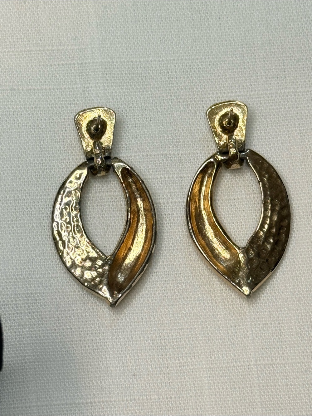 Vintage Black & Gold Door Knocker Dangle Drop Earrings - Picture 4 of 4